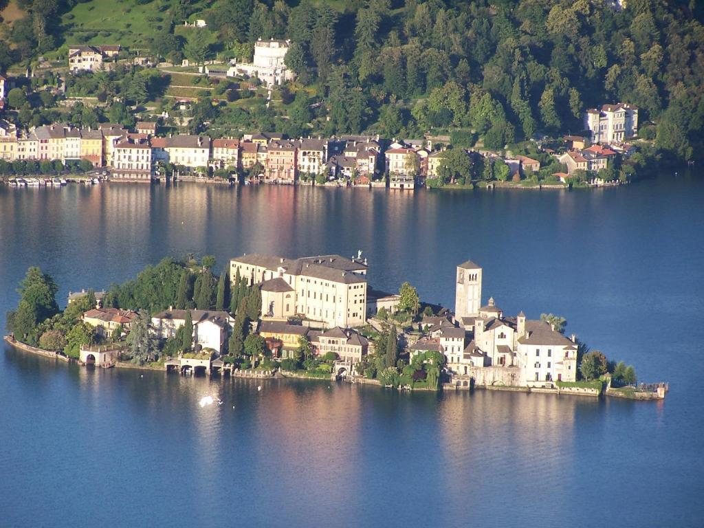 Hotel Panoramico Lago D'Orta (Adults Only) Madonna Del Sasso Eksteriør billede