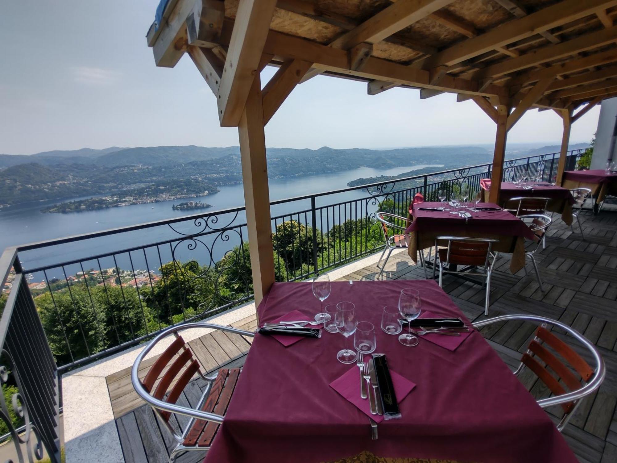 Hotel Panoramico Lago D'Orta (Adults Only) Madonna Del Sasso Eksteriør billede