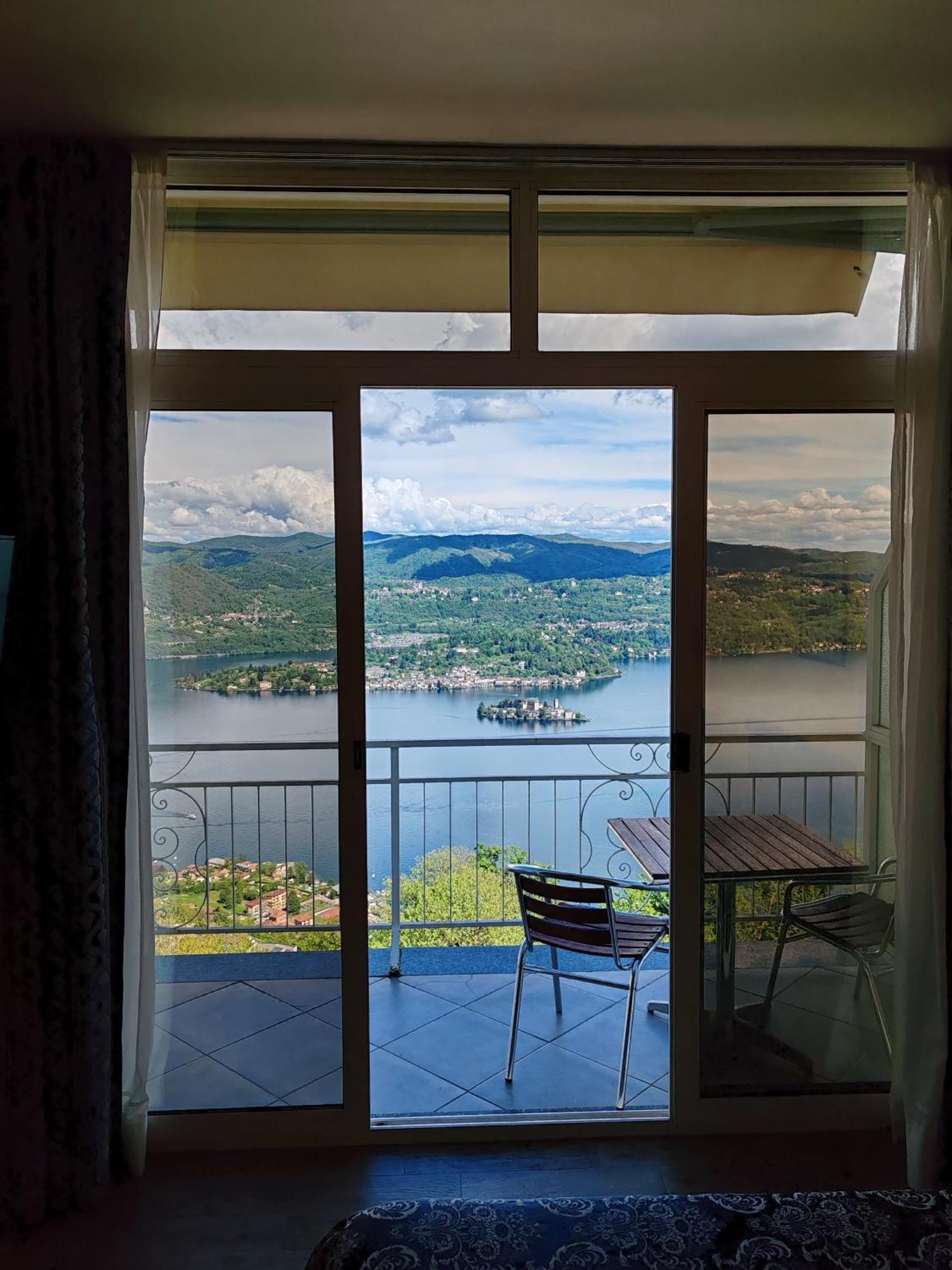 Hotel Panoramico Lago D'Orta (Adults Only) Madonna Del Sasso Eksteriør billede