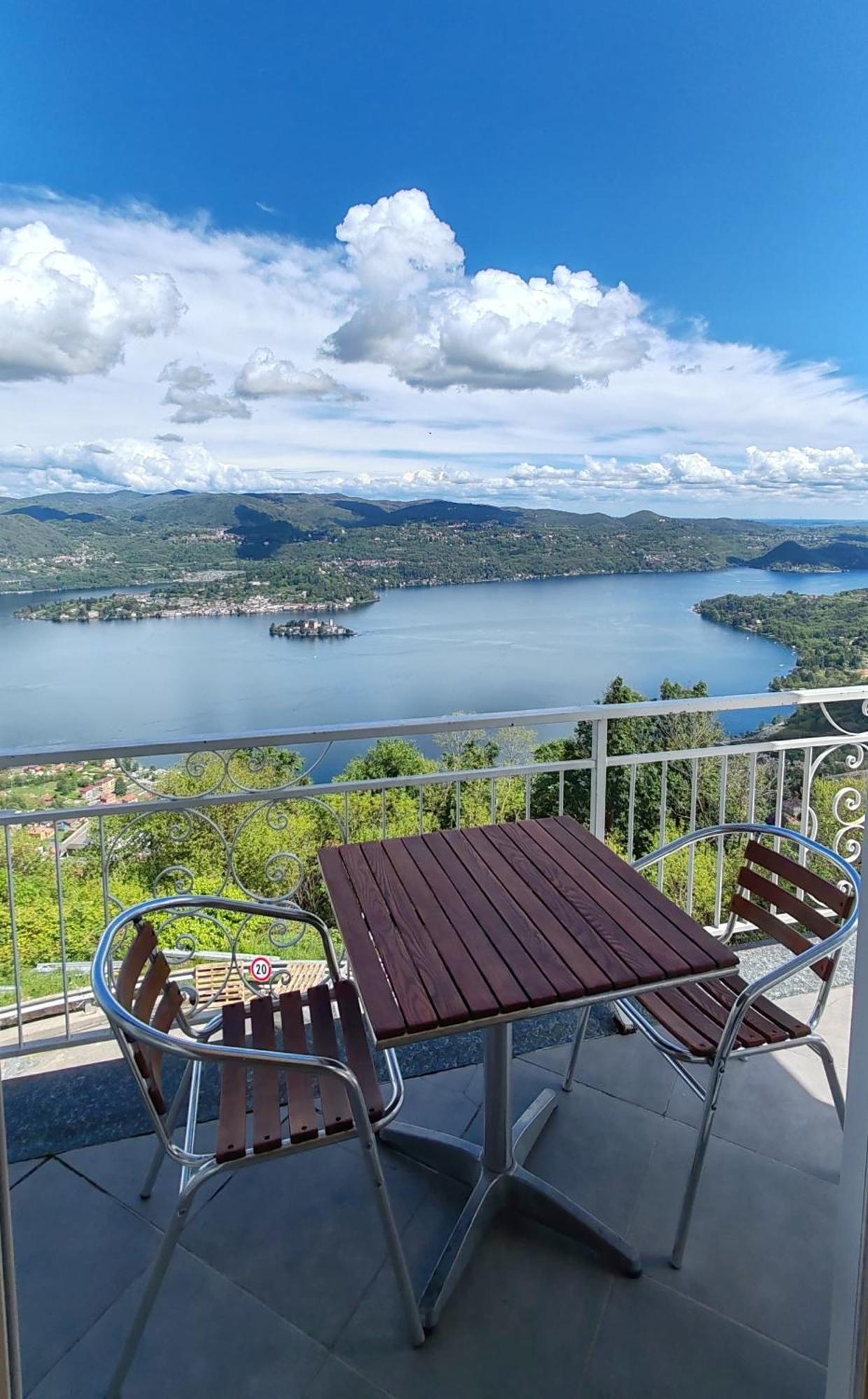 Hotel Panoramico Lago D'Orta (Adults Only) Madonna Del Sasso Eksteriør billede