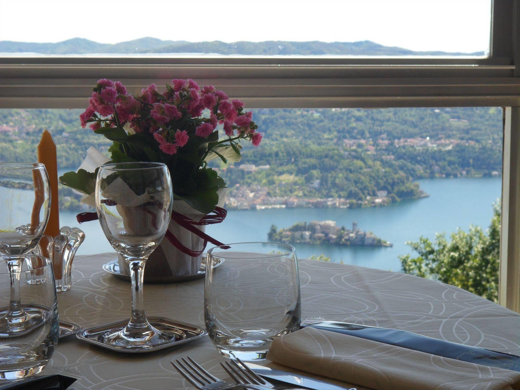Hotel Panoramico Lago D'Orta (Adults Only) Madonna Del Sasso Eksteriør billede